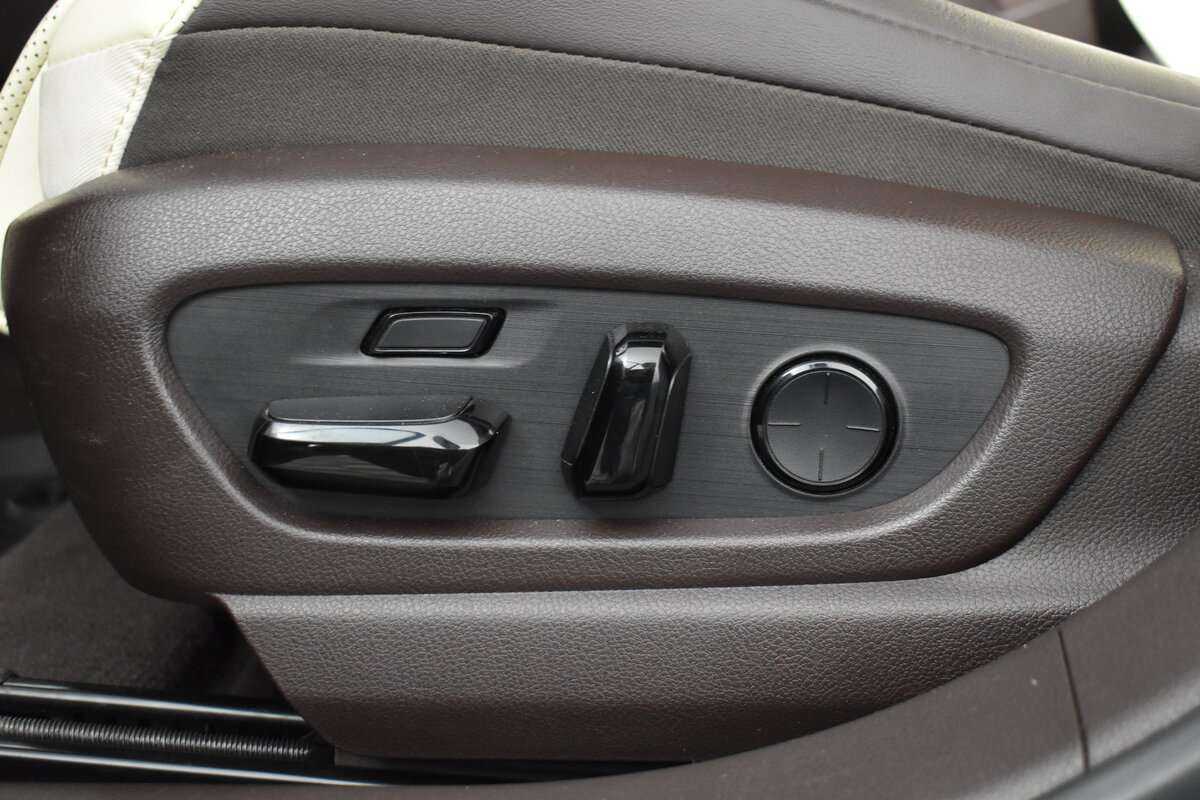 Купить Lexus ES 250, 2018, 65 000 км, фото №9