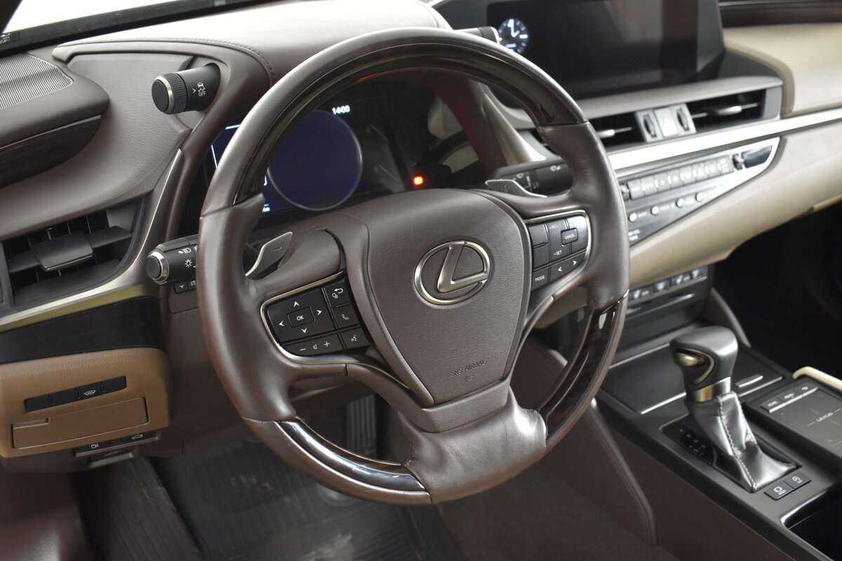 Купить Lexus ES 250, 2018, 65 000 км, фото №11