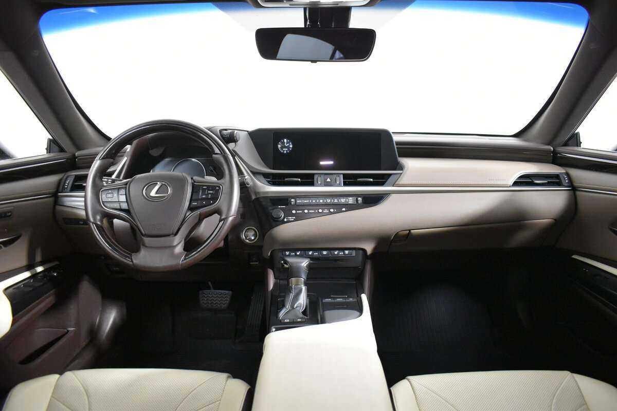 Купить Lexus ES 250, 2018, 65 000 км, фото №12