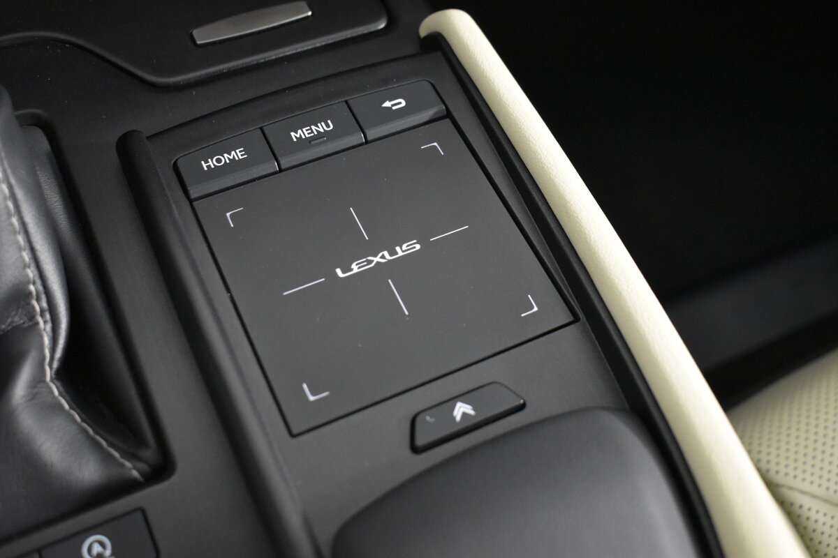 Купить Lexus ES 250, 2018, 65 000 км, фото №14