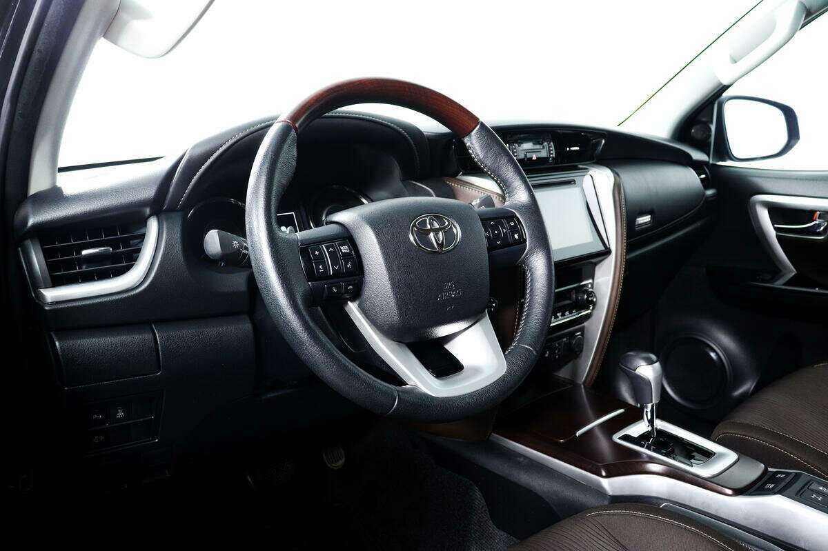 Купить Toyota Fortuner, 2018, 85 051 км, фото №13
