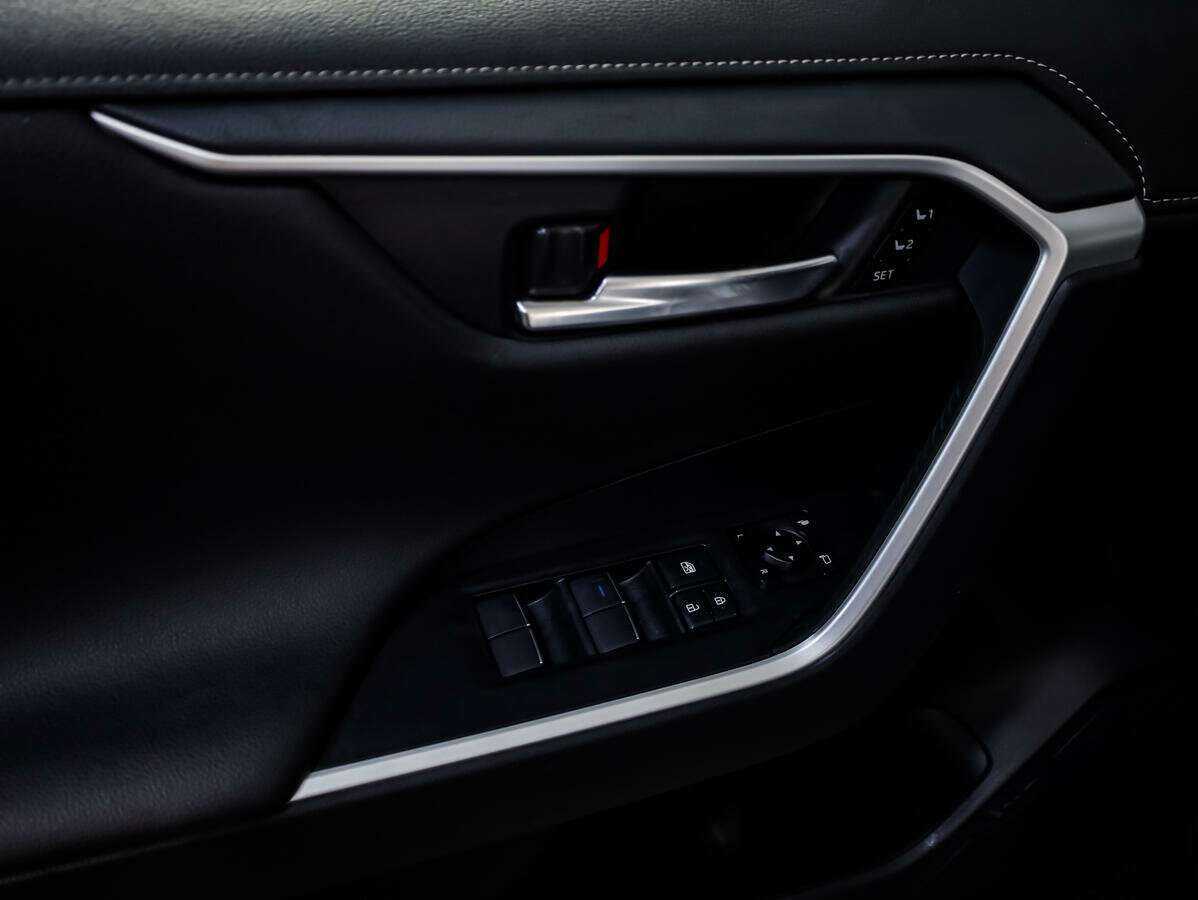 Купить Toyota RAV4, 2021, 60 877 км, фото №16