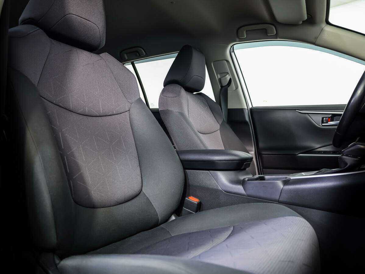Купить Toyota RAV4, 2020, 69 982 км, фото №10