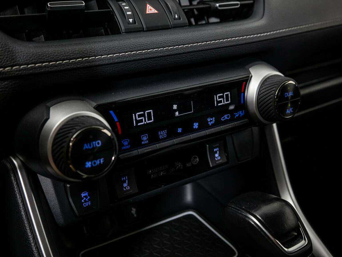 Купить Toyota RAV4, 2020, 33 981 км, фото №15