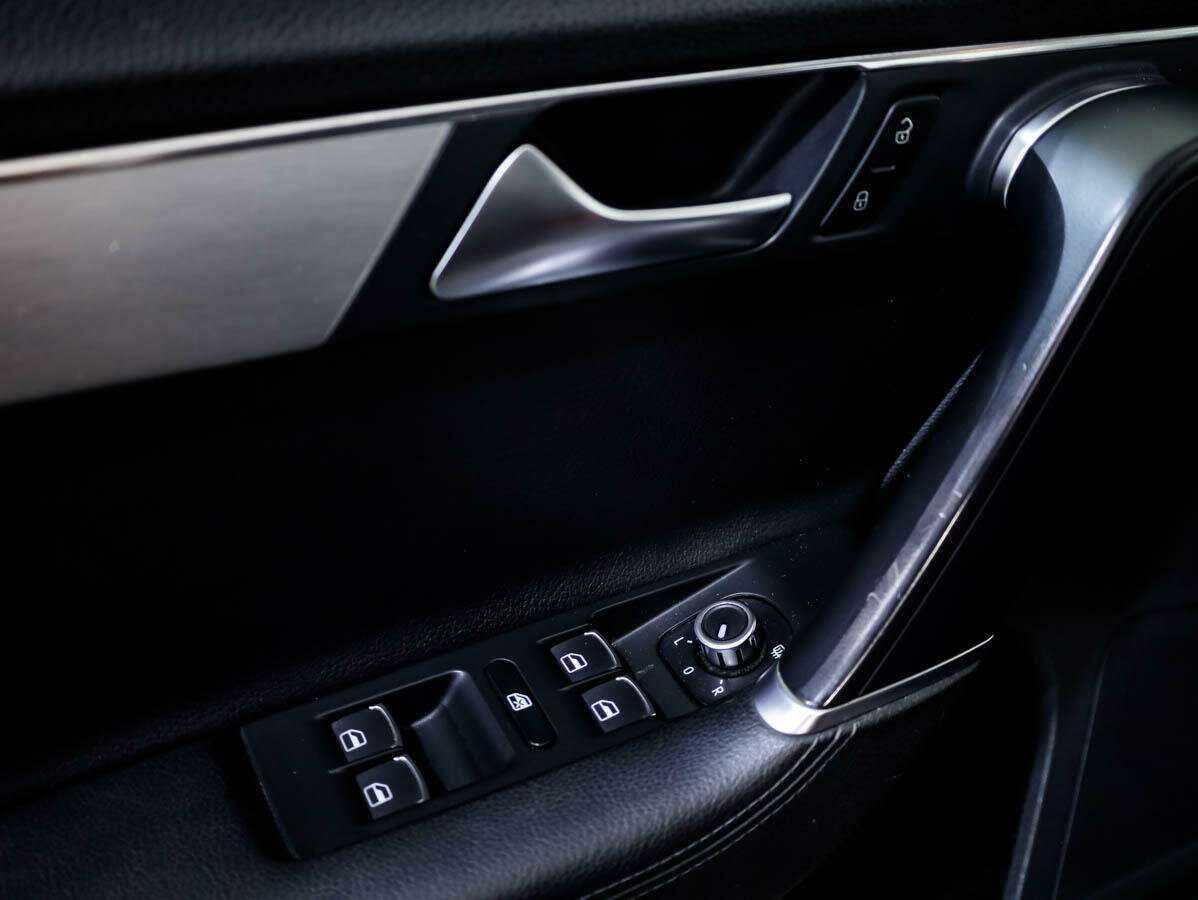Купить Volkswagen Passat, 2011, 281 025 км, фото №13