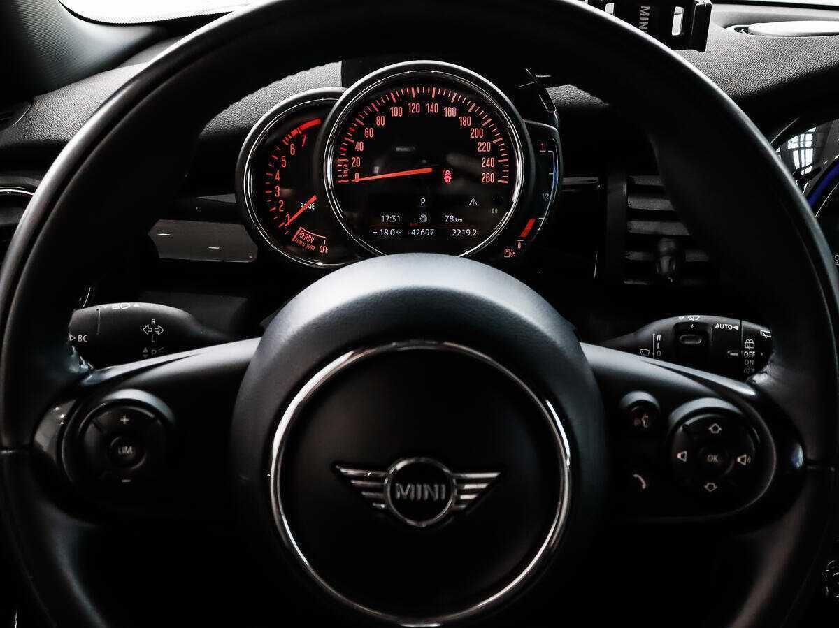 Купить Mini Hatch Cooper, 2019, 42 699 км, фото №17