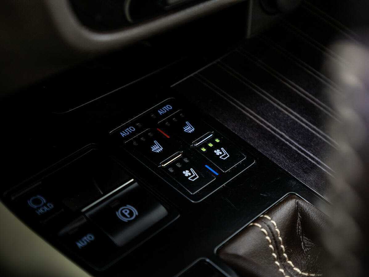 Купить Lexus RX 200t, 2016, 74 774 км, фото №11