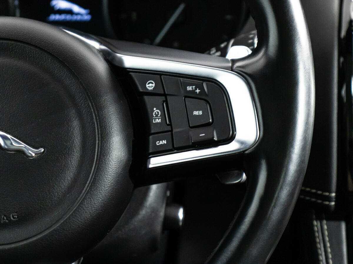 Купить Jaguar F-Pace, 2017, 137 396 км, фото №25