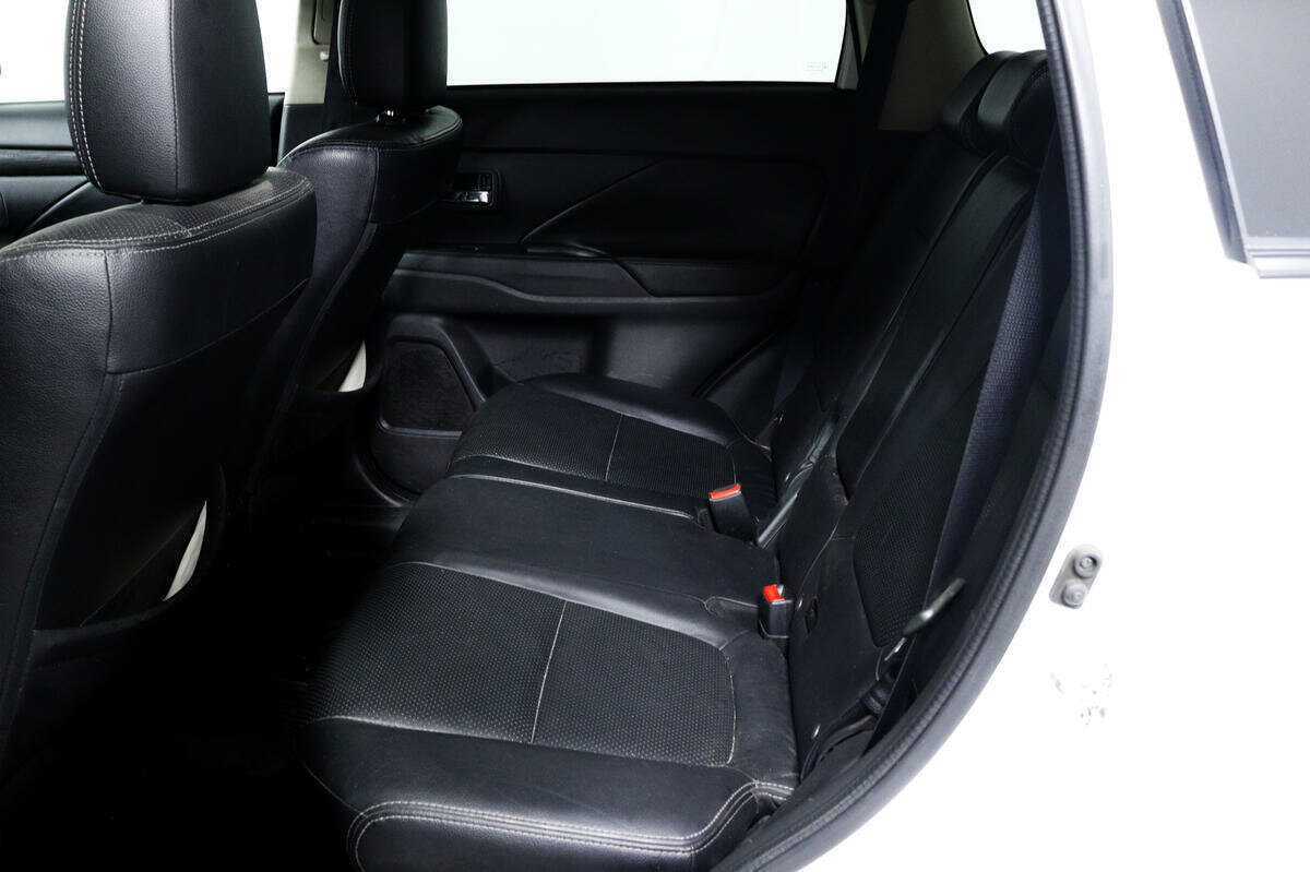 Купить Mitsubishi Outlander, 2016, 129 680 км, фото №12