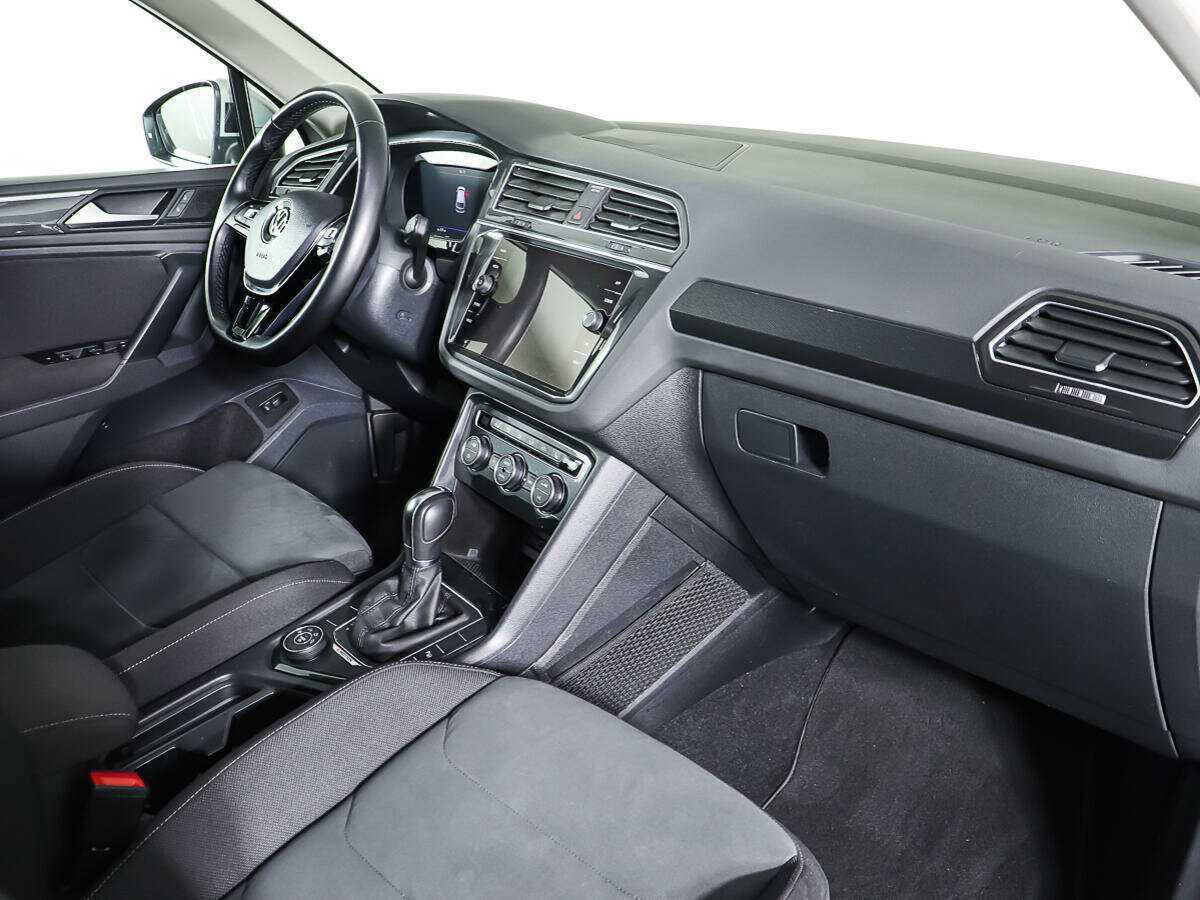 Купить Volkswagen Tiguan, 2018, 45 214 км, фото №9