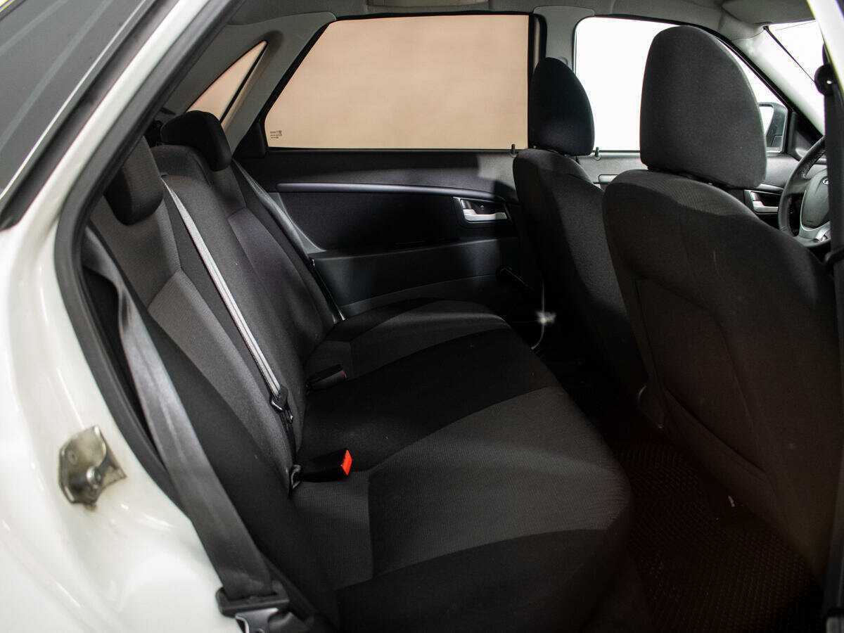 Купить Lada (ВАЗ) Priora, 2017, 90 494 км, фото №8