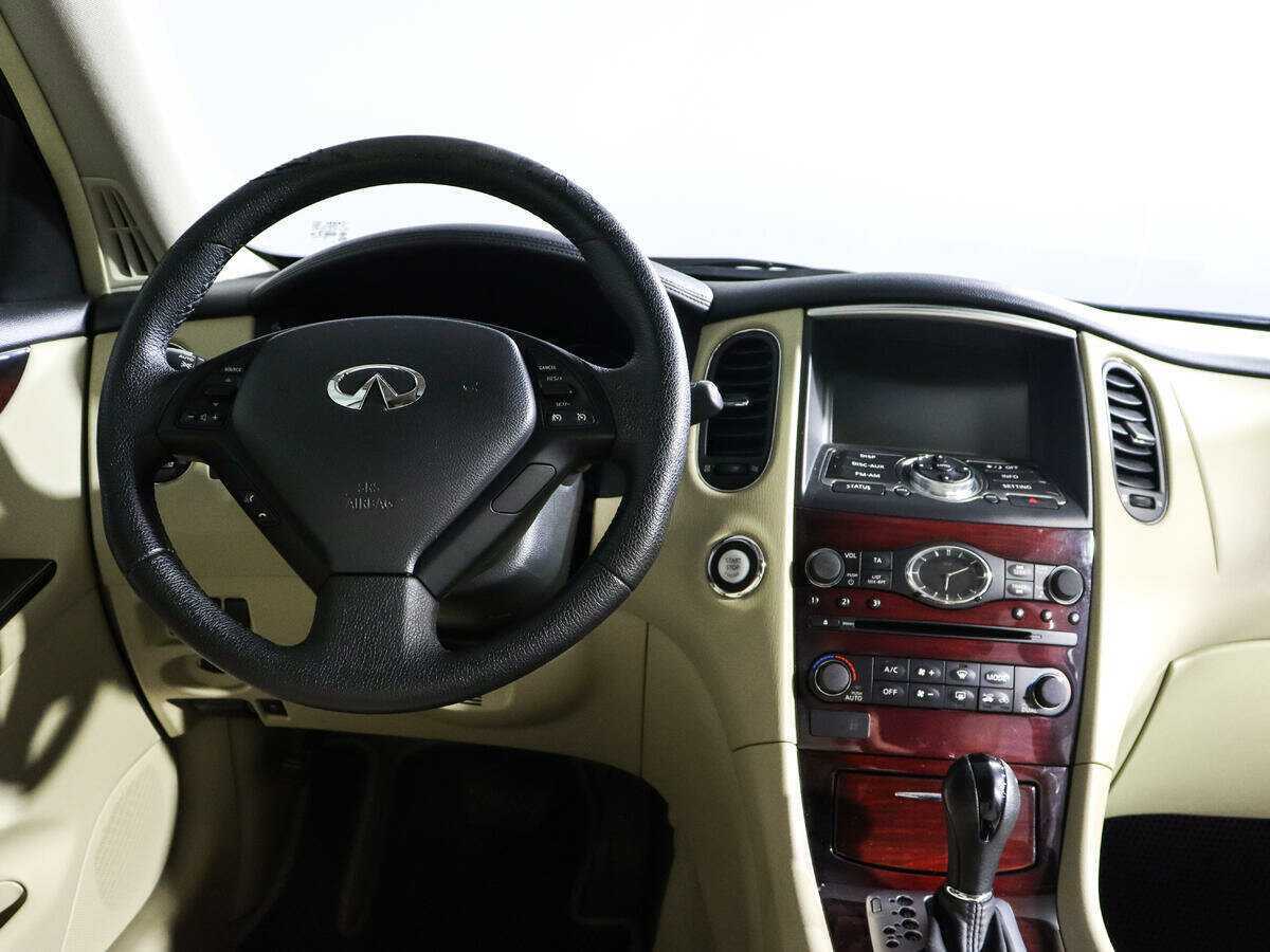 Купить Infiniti QX50, 2016, 168 379 км, фото №12