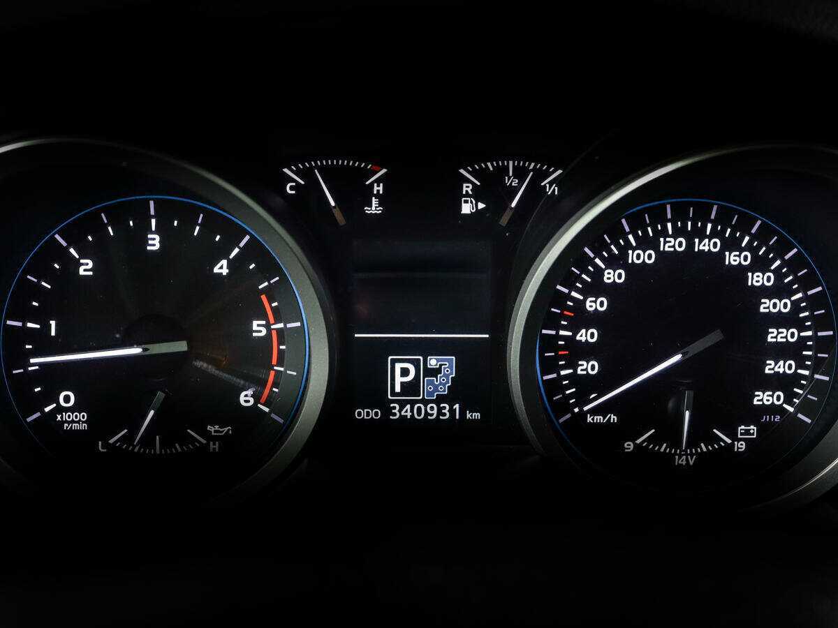 Купить Toyota Land Cruiser, 2012, 330 000 км, фото №11