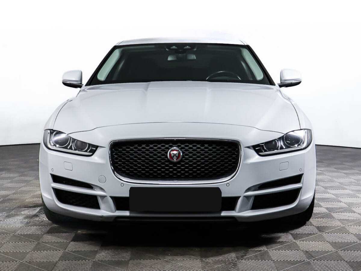 Jaguar XE