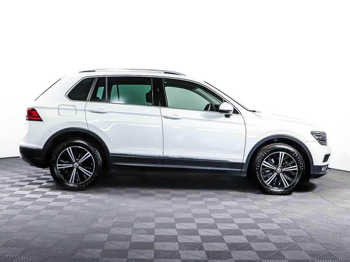 Купить Volkswagen Tiguan, 2017, 45 484 км, фото №4