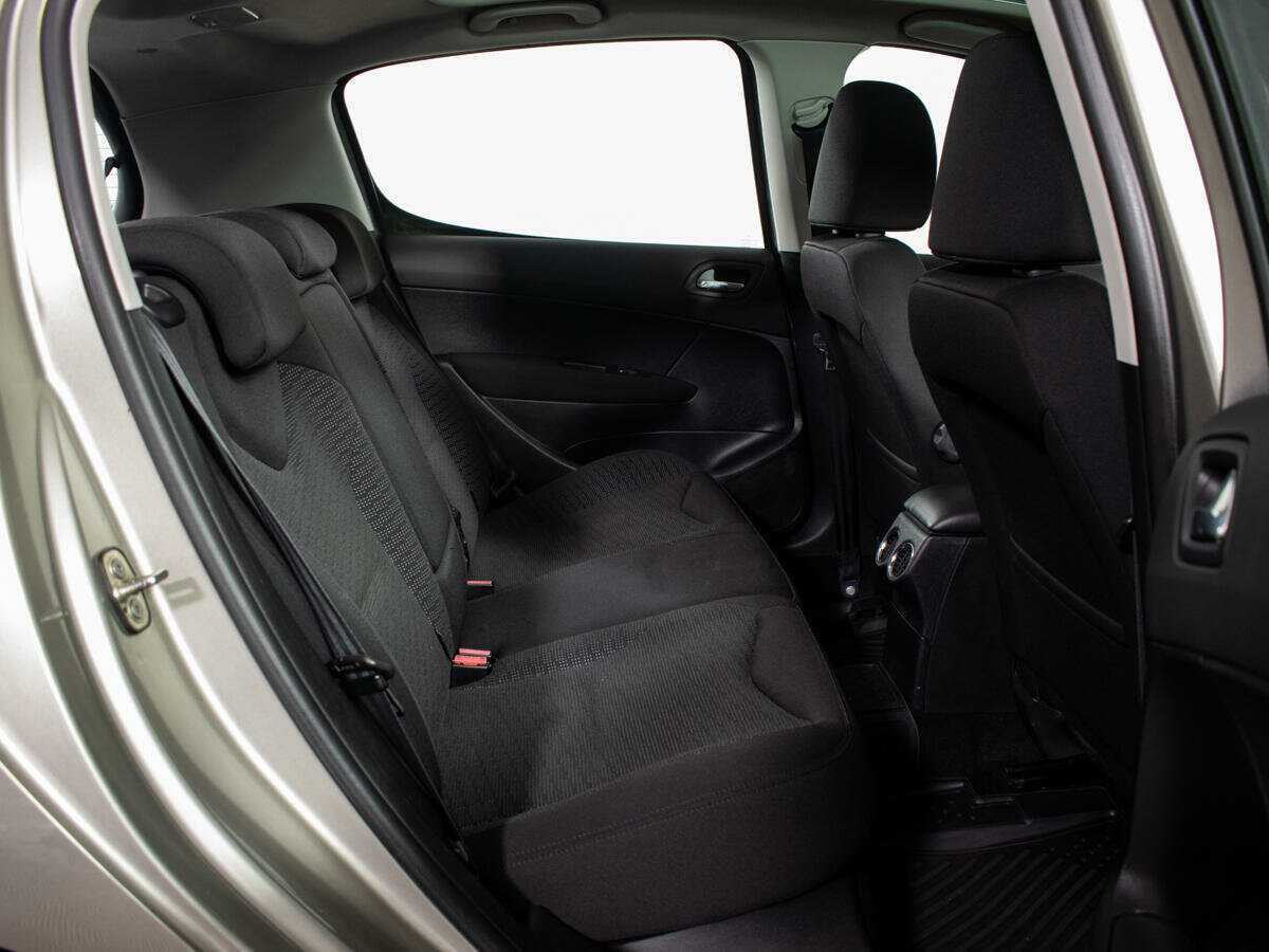 Купить Peugeot 308, 2011, 132 226 км, фото №8