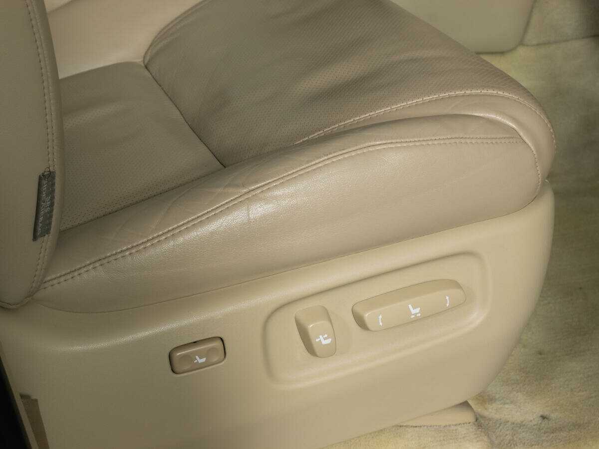 Купить Lexus LX 570, 2008, 199 603 км, фото №12