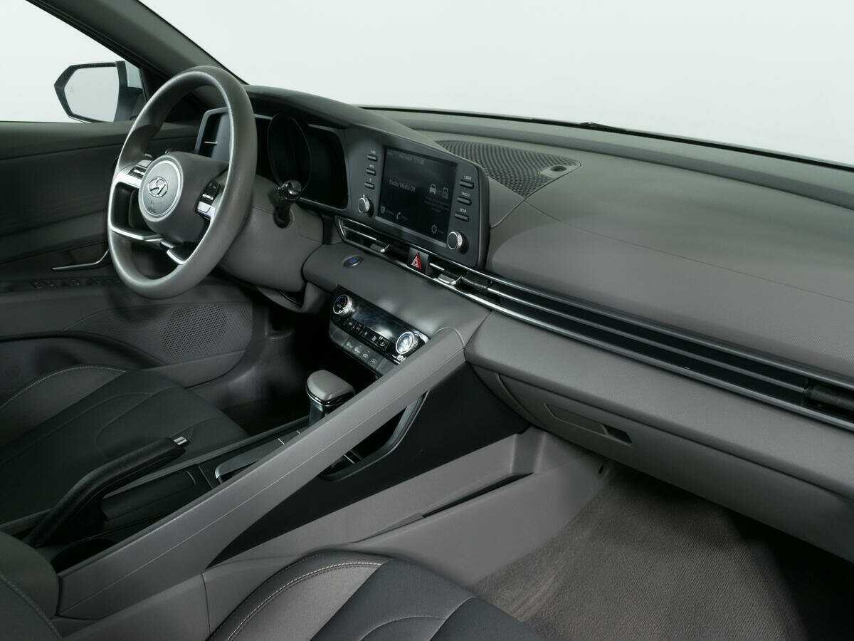 Купить Hyundai Elantra, 2021, 43 721 км, фото №9