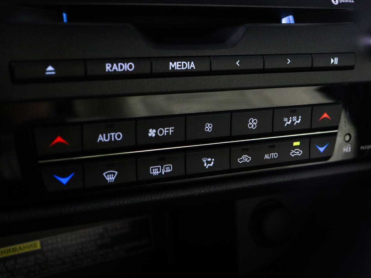 Купить Lexus RX 200t, 2016, 40 298 км, фото №19