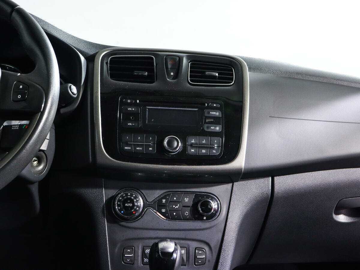 Купить Renault Sandero Stepway, 2016, 66 170 км, фото №13