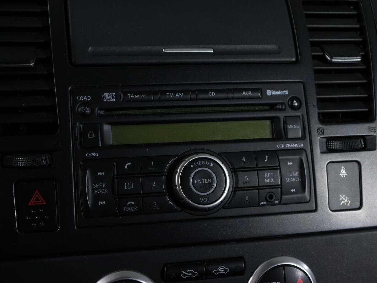 Купить Nissan Tiida, 2011, 97 000 км, фото №16