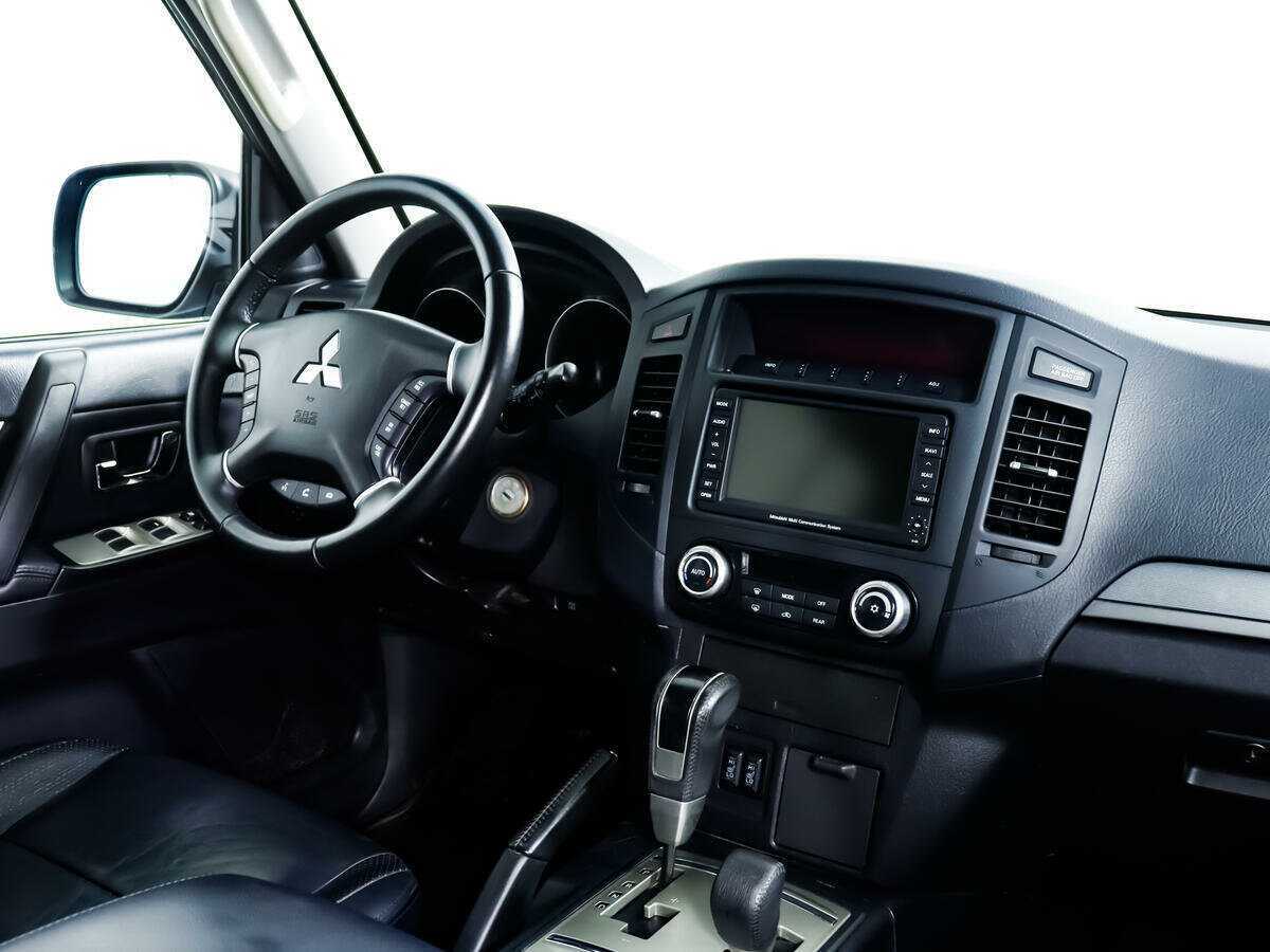 Купить Mitsubishi Pajero, 2011, 262 349 км, фото №6