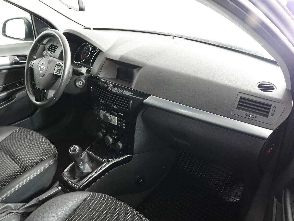 Купить Opel Astra, 2010, 213 809 км, фото №6