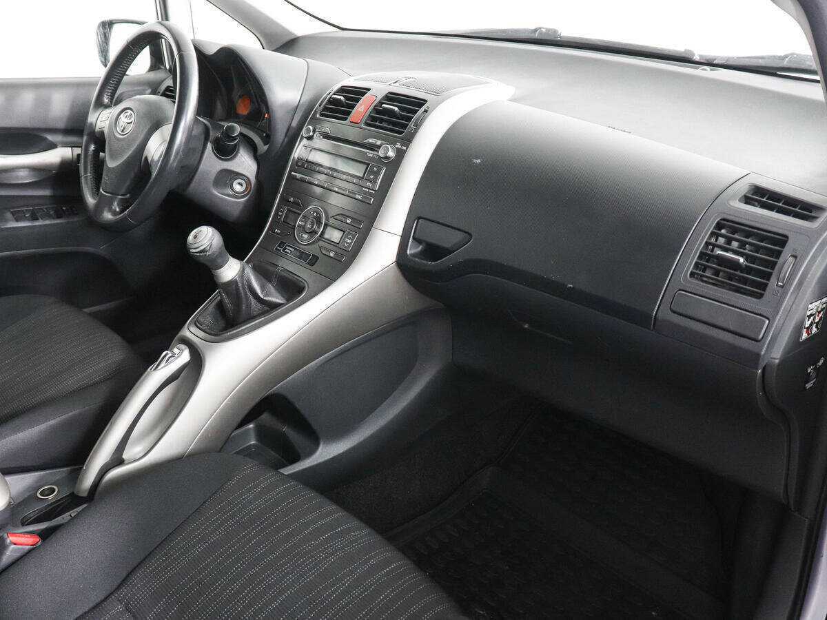 Купить Toyota Auris, 2007, 335 114 км, фото №10