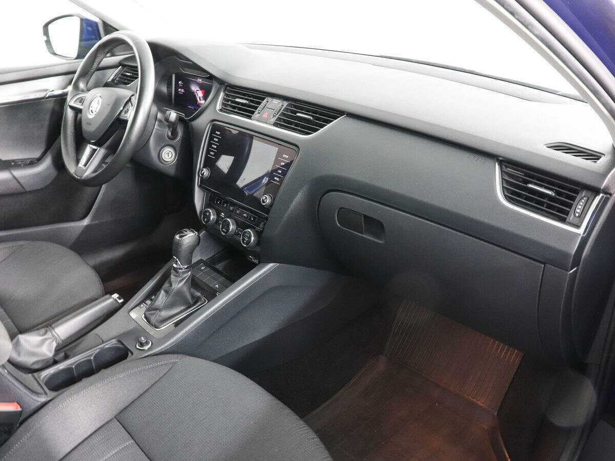 Купить Skoda Octavia, 2018, 168 821 км, фото №10