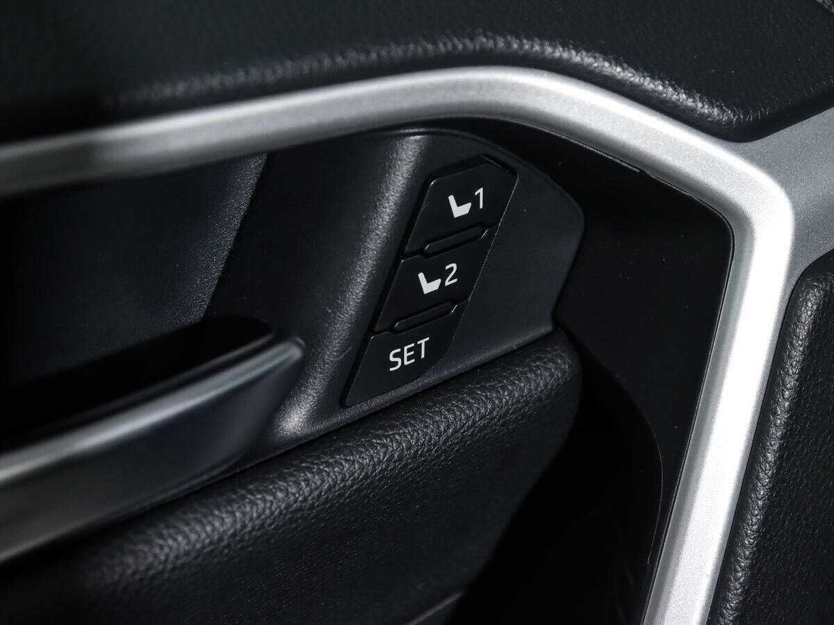 Купить Toyota RAV4, 2020, 50 019 км, фото №20