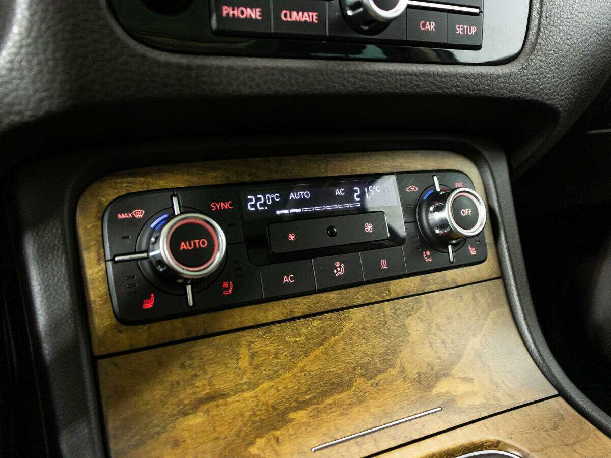 Купить Volkswagen Touareg, 2013, 221 751 км, фото №17