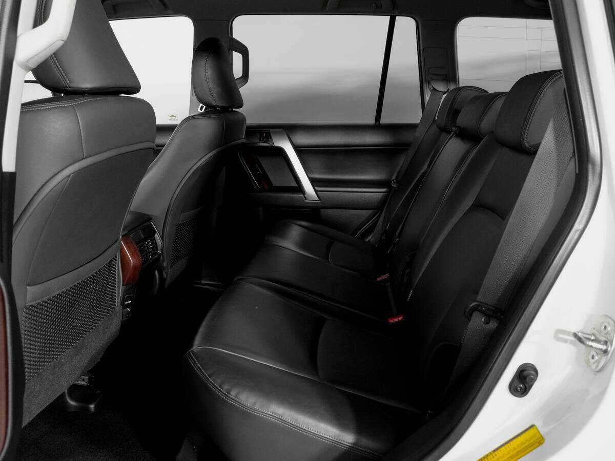 Купить Toyota Land Cruiser Prado, 2017, 217 610 км, фото №10