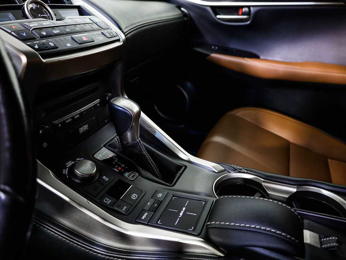 Купить Lexus NX 200t, 2017, 83 656 км, фото №16