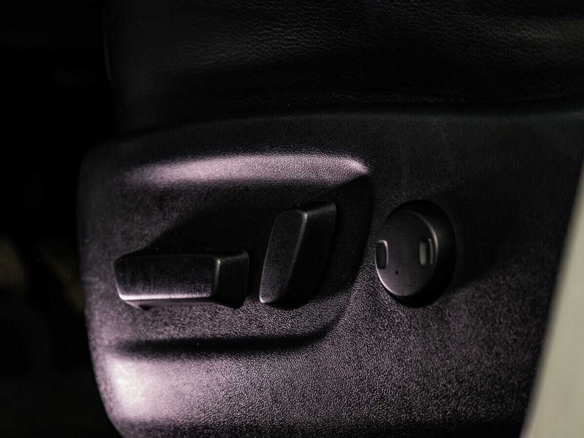 Купить Toyota RAV4, 2015, 68 190 км, фото №15