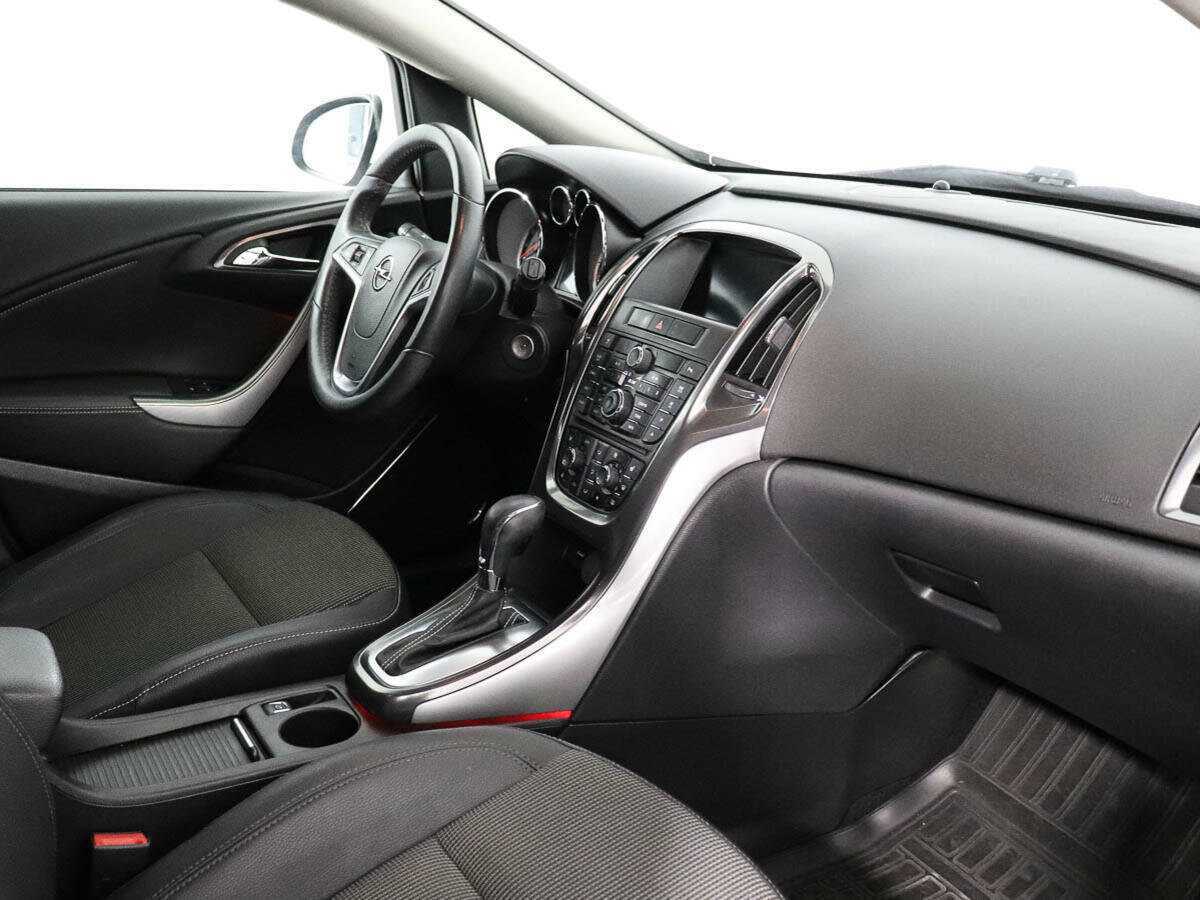 Купить Opel Astra, 2011, 129 225 км, фото №9