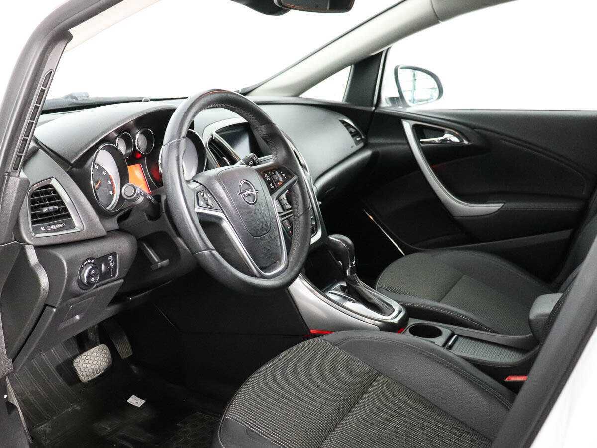 Купить Opel Astra, 2011, 129 225 км, фото №10