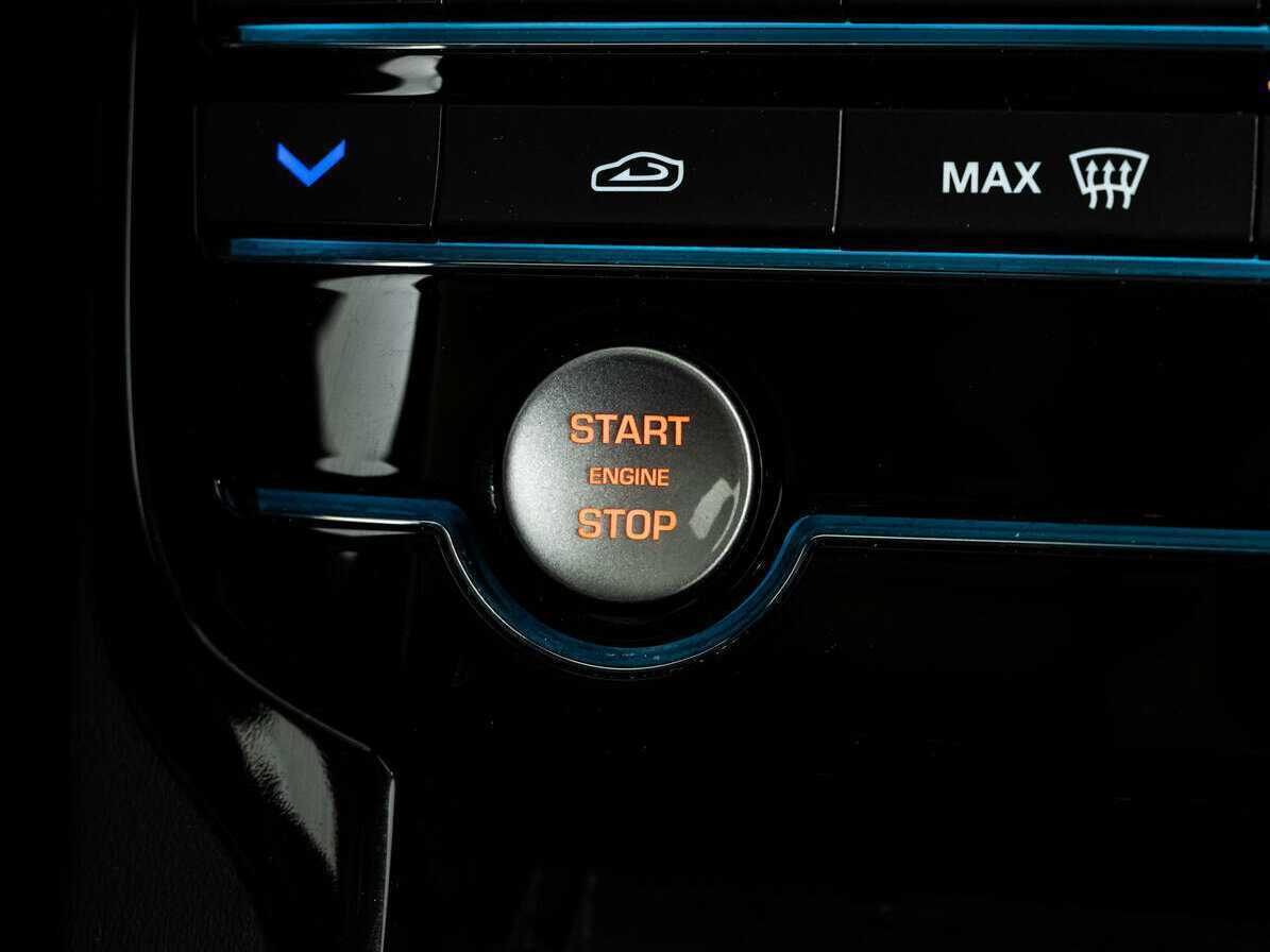 Купить Jaguar XE, 2017, 89 027 км, фото №18