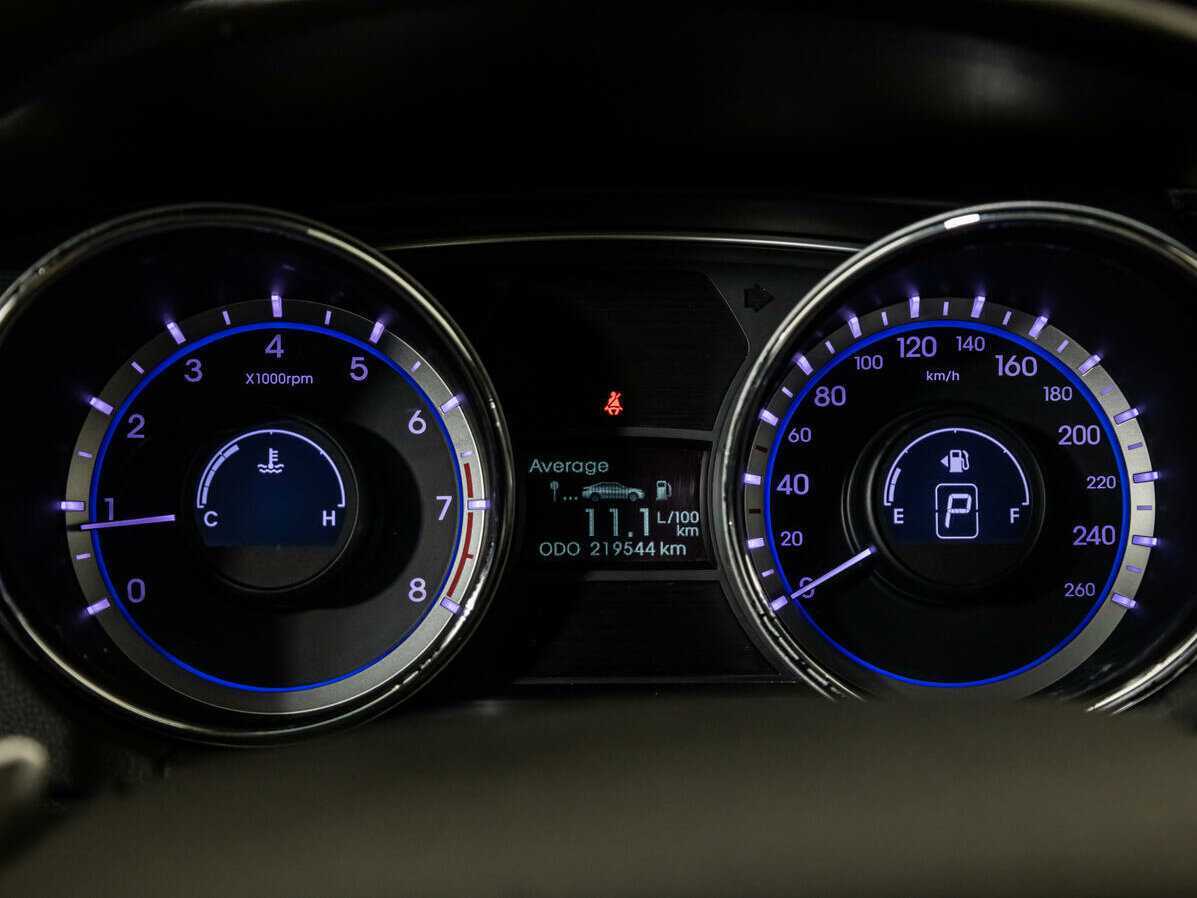 Купить Hyundai Sonata, 2011, 219 542 км, фото №10