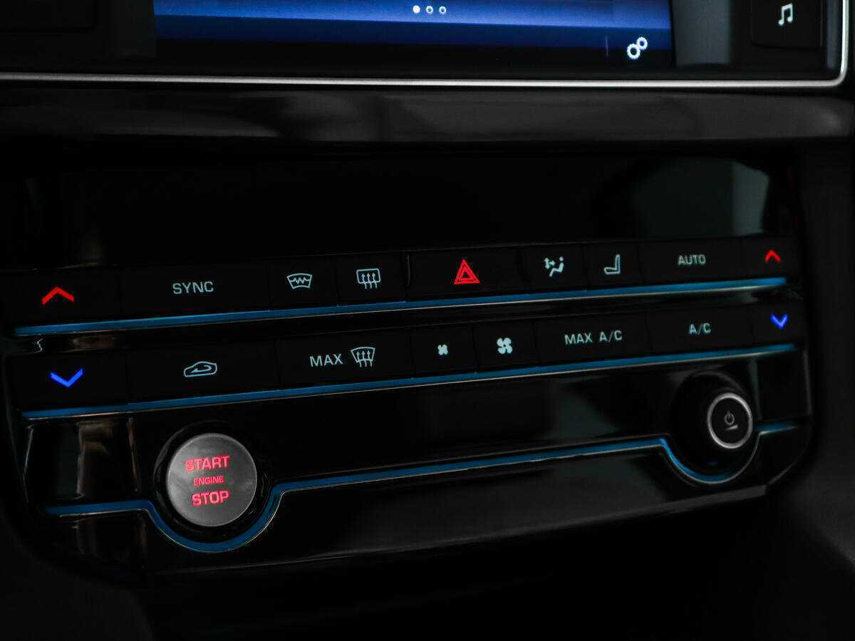 Купить Jaguar F-Pace, 2016, 127 495 км, фото №17