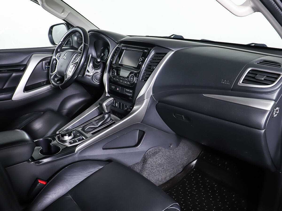 Купить Mitsubishi Pajero Sport, 2016, 91 794 км, фото №9