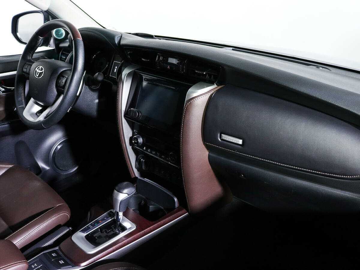 Купить Toyota Fortuner, 2017, 63 500 км, фото №7