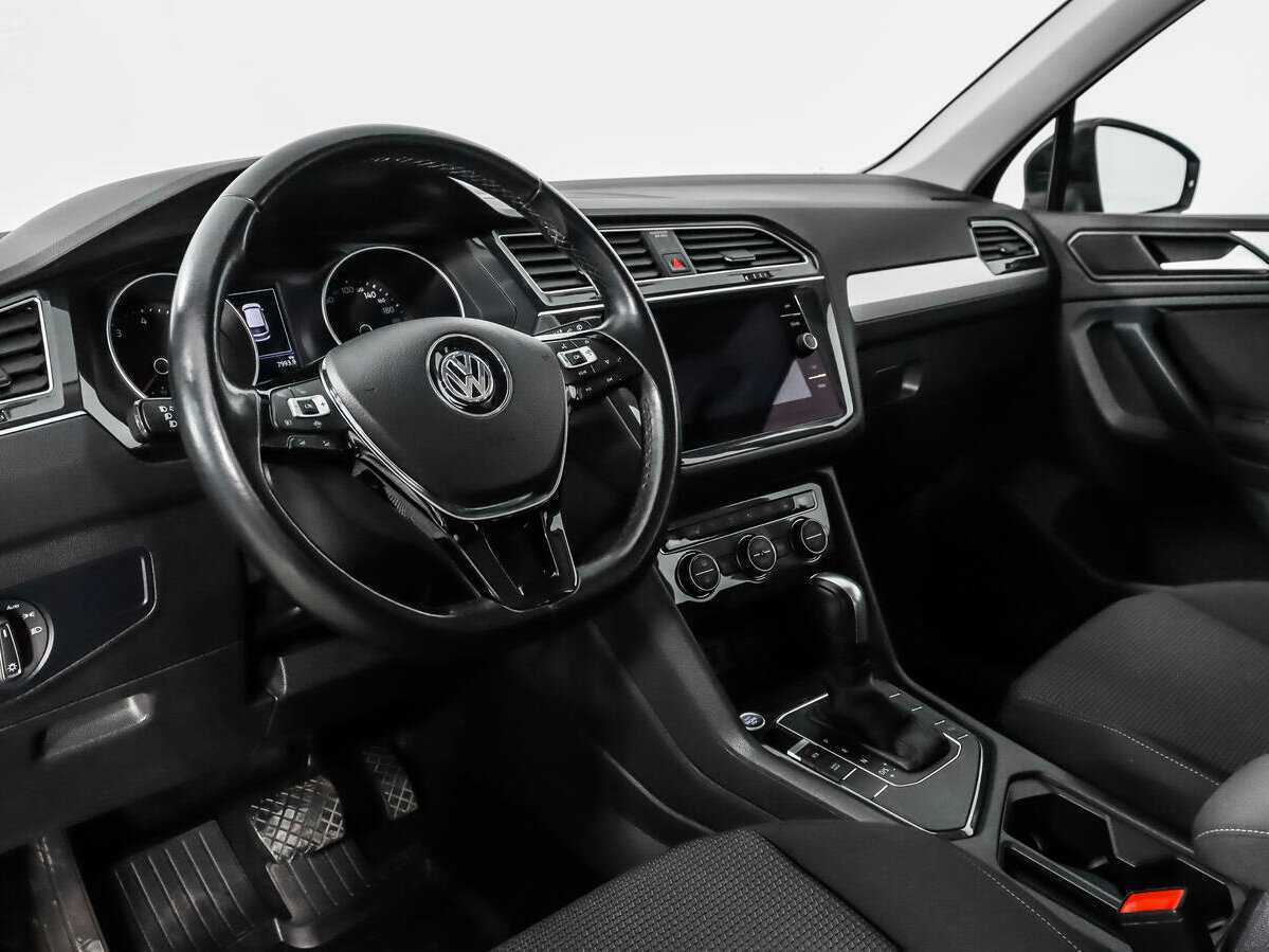 Купить Volkswagen Tiguan L, 2019, 81 070 км, фото №9