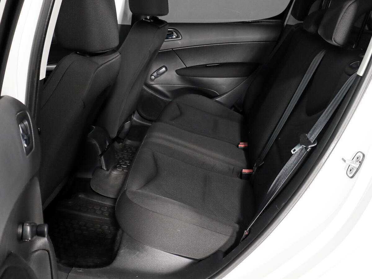 Купить Peugeot 308, 2010, 216 742 км, фото №9