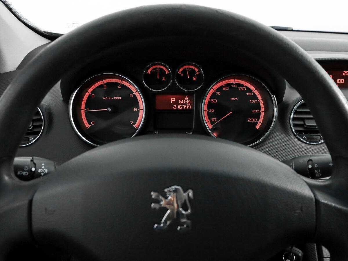 Купить Peugeot 308, 2010, 216 742 км, фото №15