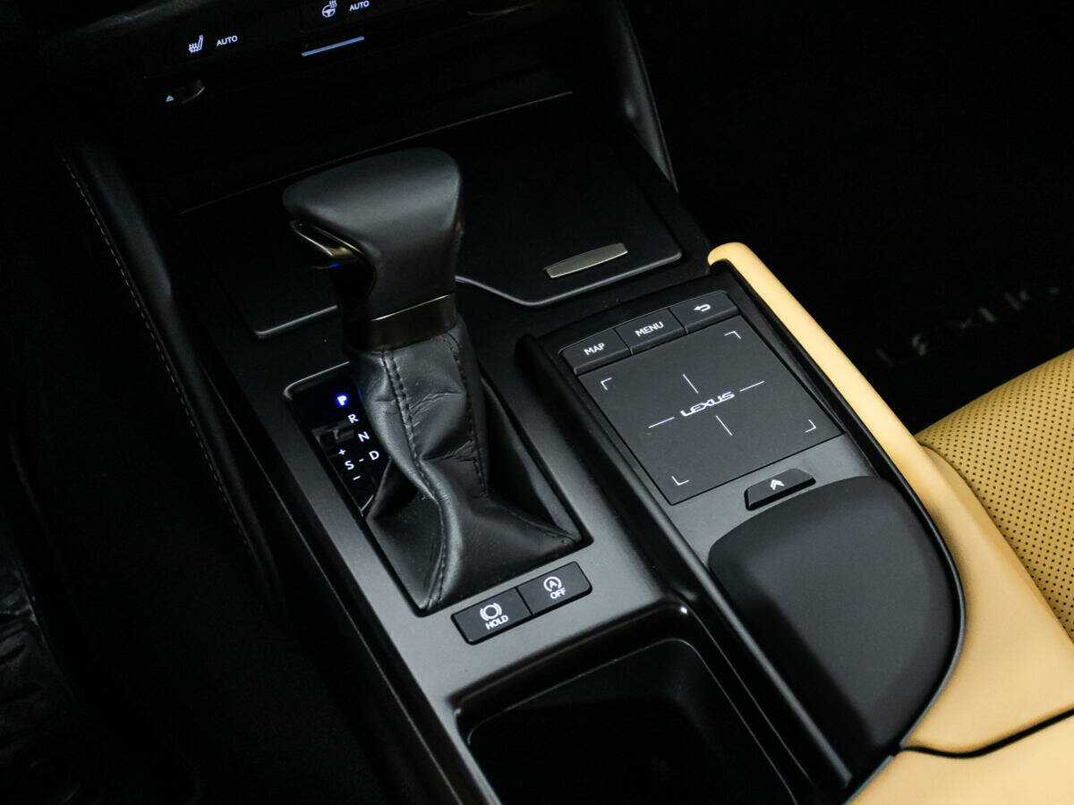 Купить Lexus ES 250, 2021, 39 426 км, фото №21