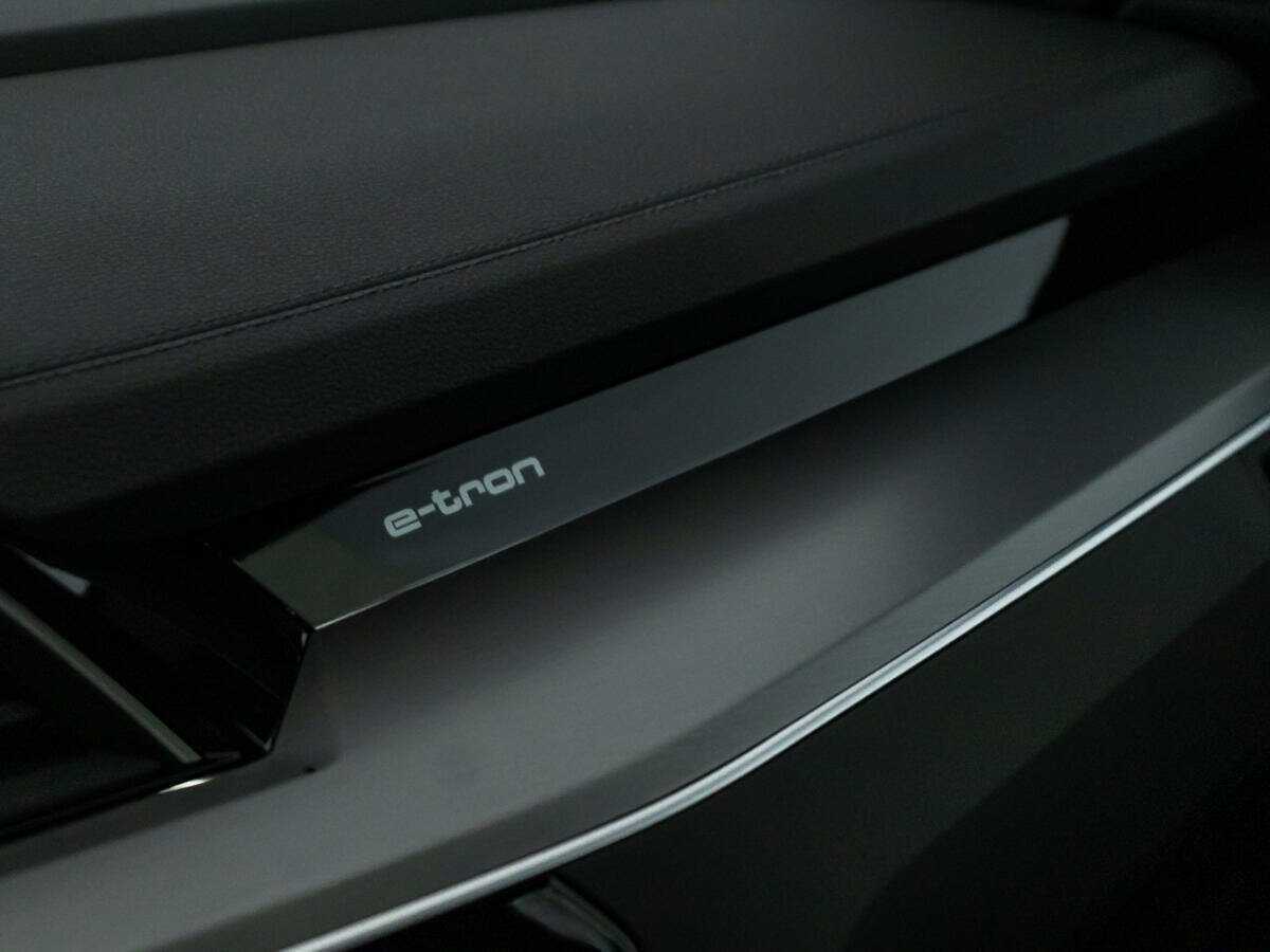 Купить Audi e-tron 50, 2022, 13 230 км, фото №22