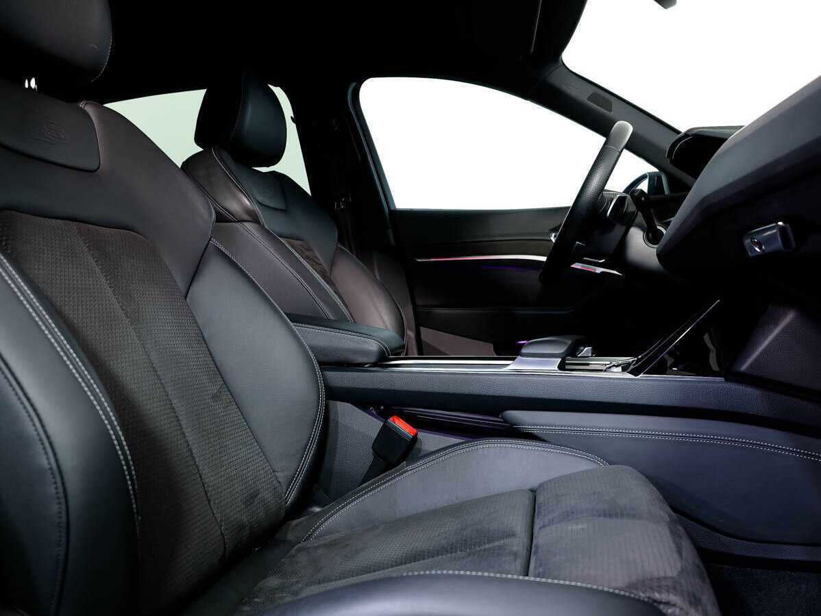 Купить Audi e-tron 50, 2021, 32 902 км, фото №13