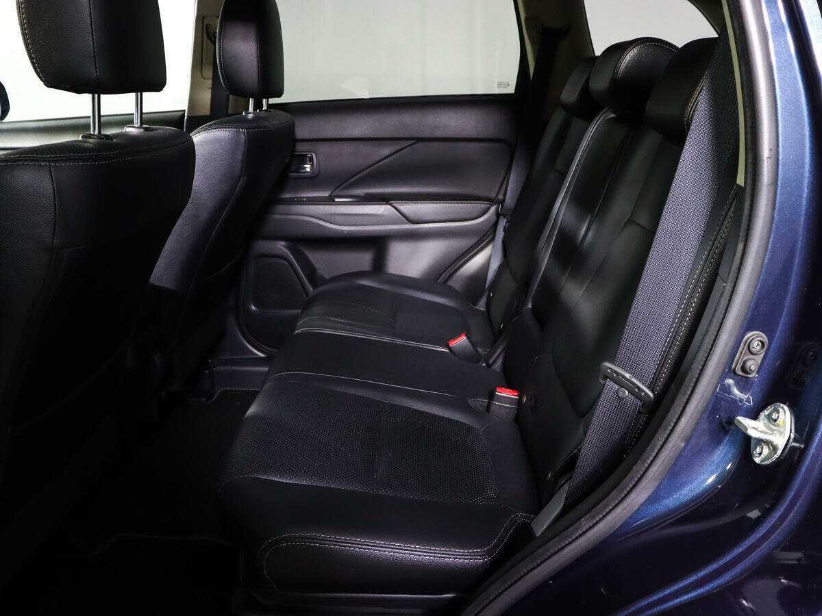 Купить Mitsubishi Outlander, 2017, 100 458 км, фото №8