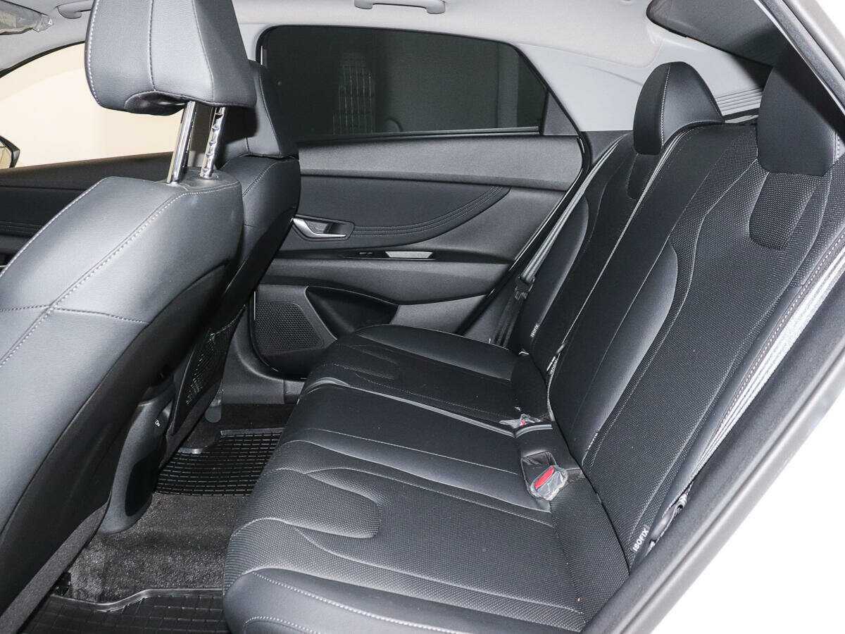 Купить Hyundai Elantra, 2024, 4 502 км, фото №9