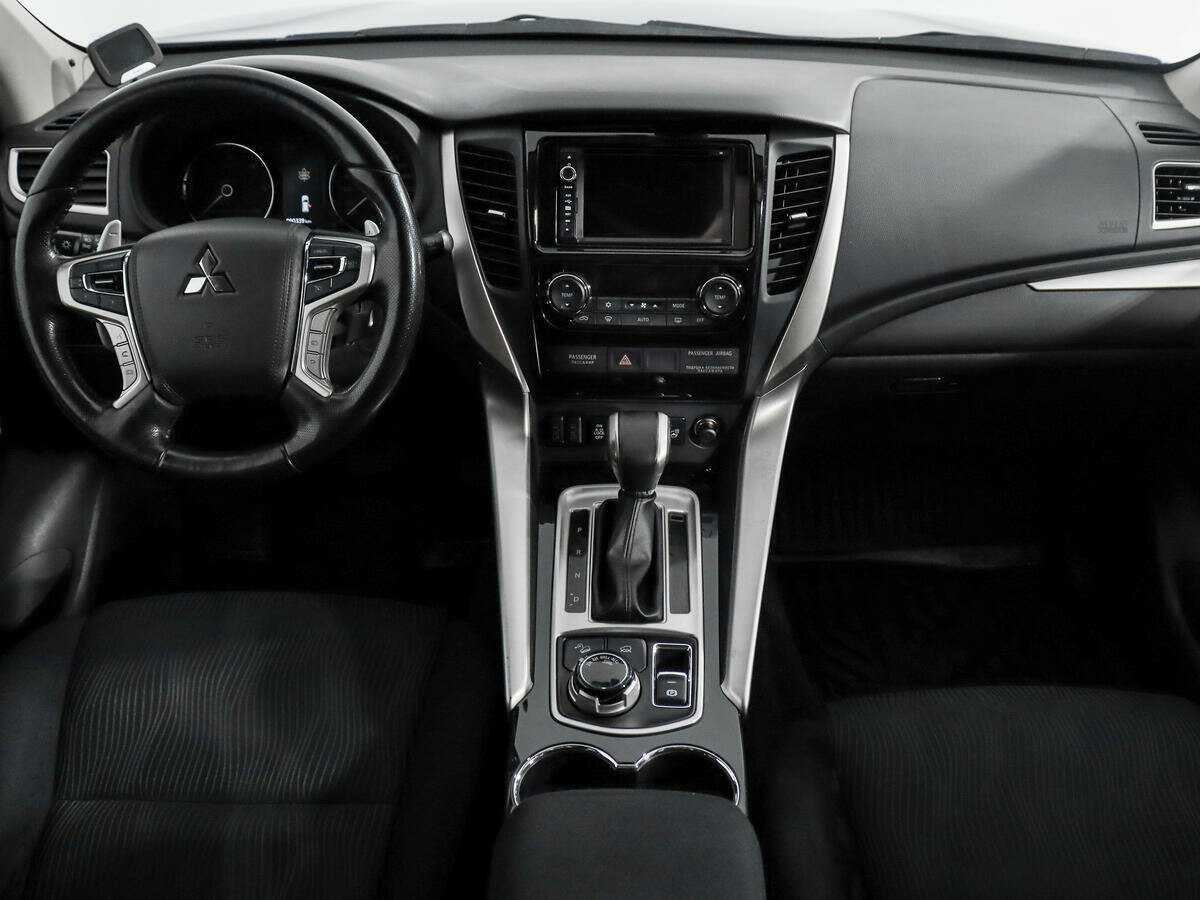 Купить Mitsubishi Pajero Sport, 2017, 90 338 км, фото №14